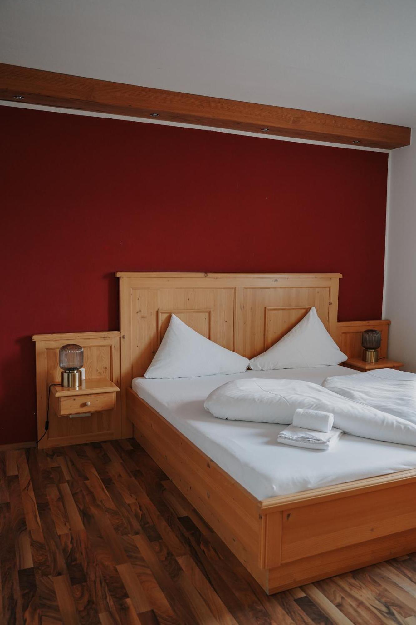 Pension Obertrum Am See Exterior photo